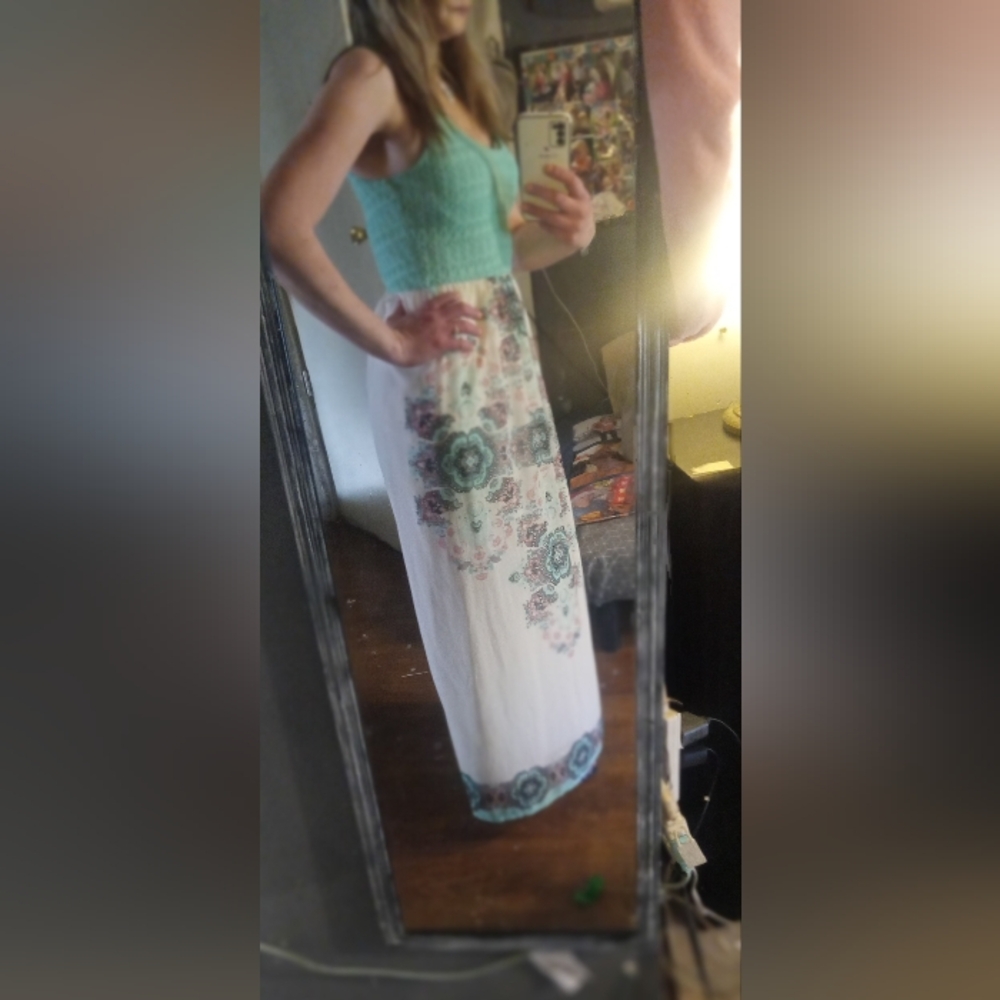 Lily Rose XS Maxi Dress - Picture 16 of 16